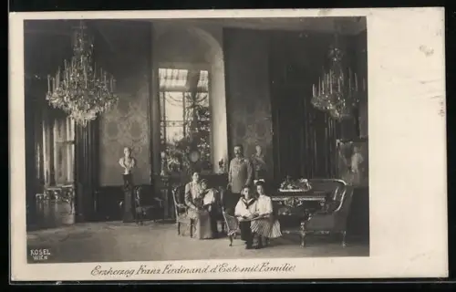 AK Erzherzog Franz Ferdinand von Österreich d`Este in Uniform mit Familie