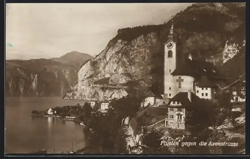 AK Flüelen, an der Kirche mit Blick gegen die Axenstrasse