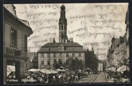 AK Cottbus, Marktplatz mit Rathaus und Geschäften