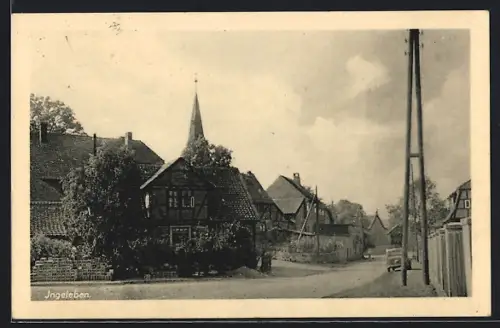 AK Ingeleben, Strasse am Dorfrand