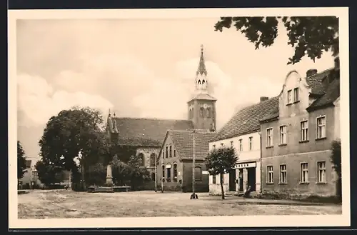 AK Züllsdorf, Partie am Dorfplatz mit Kirche