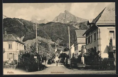 AK Mollis, Bahnhofstrasse mit Gasthaus