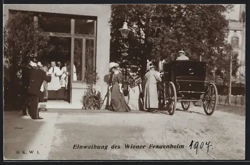 AK Wien, Wiener Frauenheim, Einweihung 1907, Geistliche am Eingang