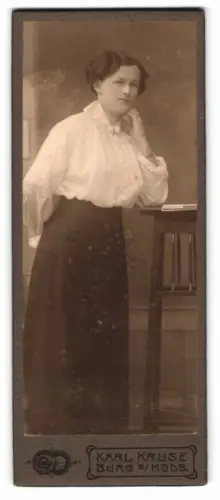 Fotografie Karl Kruse, Burg b. M., Schartauer Strasse 4, Porträt einer Dame