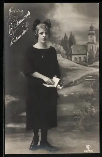 Foto-AK HB Nr. 9427/3: Mädchen mit Bibel zur Konfirmation
