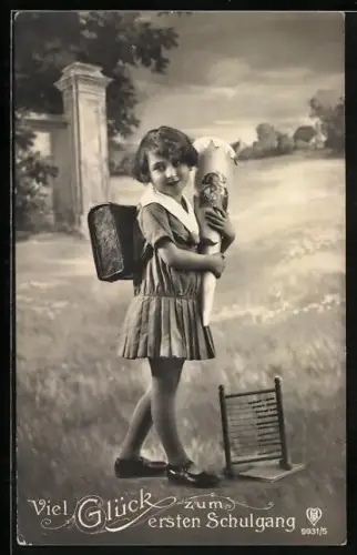 Foto-AK HB Nr. 9931/5: Mädchen hält stolz ihre Schultüte im Arm
