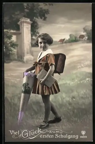 Foto-AK HB Nr. 9931/3: Junges Mädchen mit Ranzen und Schultüte
