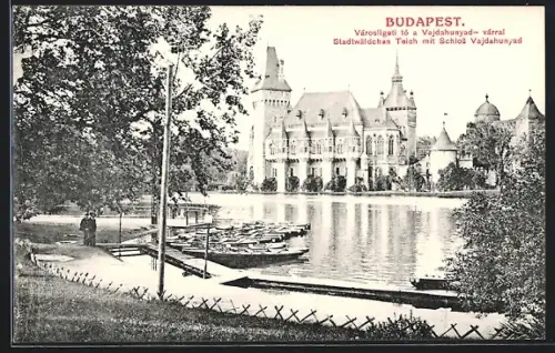 AK Budapest, Stadtwäldchen-Teich mit Schloss Vajdahunyad