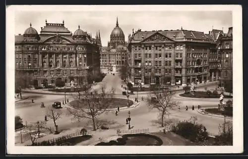 AK Budapest, Freiheitsplatz aus der Vogelschau