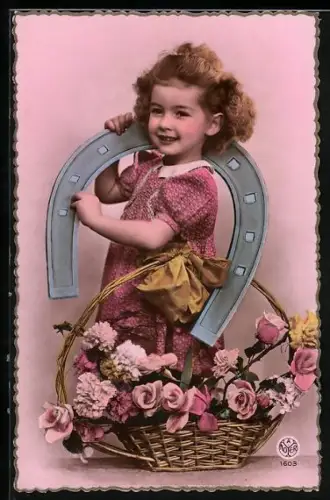 Foto-AK A. Noyer Nr. 1604: Kleines Mädchen mit Hufeisen und Rosenkorb