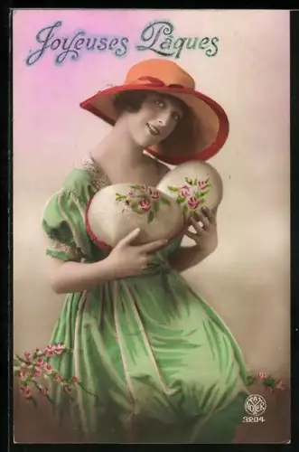 Foto-AK A. Noyer Nr. 3204: Junge Dame mit bemalten Ostereiern, Ostergruss
