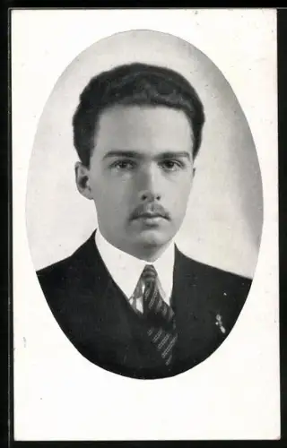 AK Kronprinz Otto von Österreich in Anzug und Krawatte