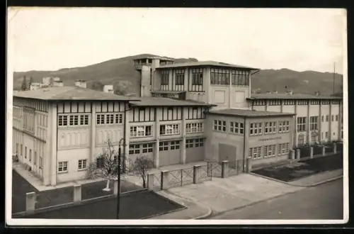Foto-AK Linz, Blick auf die Feuerwehrschule