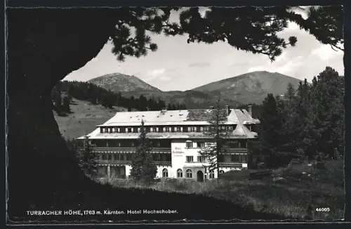 AK Turracher Höhe /Kärnten, Durchblick auf Hotel Hochschober