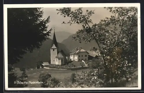 AK Radenthein, St. Peter, Blick vom Berg auf die Kirche
