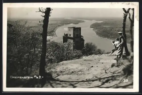 AK Greifenstein a. d. D., Blick auf Burg Greifenstein und die Donau