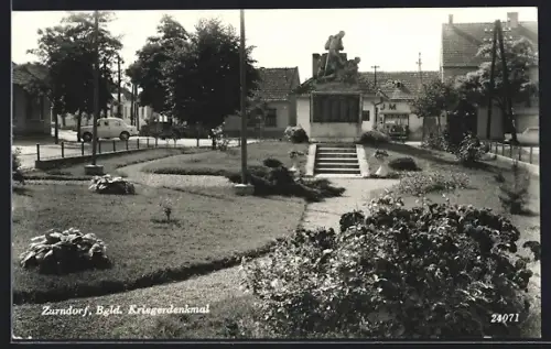 AK Zurndorf, Blick zum Kriegerdenkmal