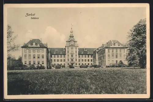 AK Zerbst, Schloss in Frontalansicht