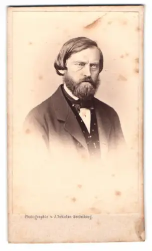 Fotografie J. Schulze, Heidelberg, Anlage 25, Porträt eines Mannes mit Vollbart