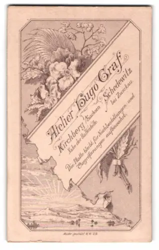 Fotografie Atelier Hugo Graf, Kirchberg /Sachsen, Nah der Haltestelle, Anschrift des Fotoatelier mit floraler Verzierung