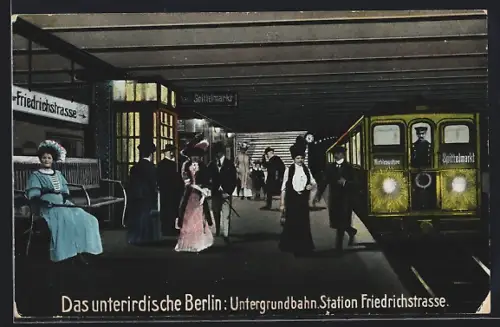 AK Berlin, U-Bahnhof Friedrichstrasse mit Passanten