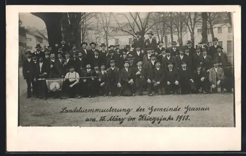 Foto-AK Grassau / Chiemgau, Landsturmmusterung der Gemeinde am 15. März 1915, Gruppenbild