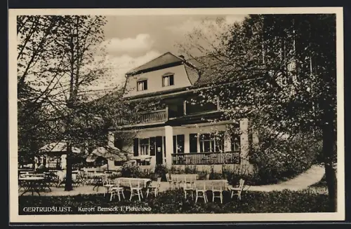 AK Berneck /Fichtelgeb., Gasthaus Gertrudslust mit Garten