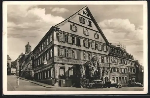 AK Schw. Hall /Württbg., Hotel Lamm-Post E. Gutöhrlein mit Strassenecke und Turmgebäude, parkende Autos
