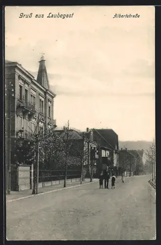 AK Dresden-Laubegast, Partie in der Albertstrasse