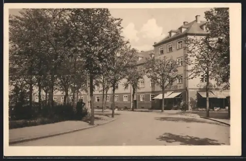 AK Dresden-Laubegast, Blick zum Kirchplatz