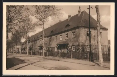 AK Dresden-Laubegast, Partie in der Tauernstrasse