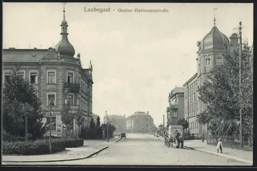 AK Dresden-Laubegast, Gustav Hartmannstrasse mit Kolonialwarengeschäft