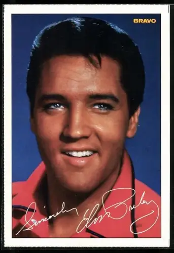 AK Musiker Elvis Presley mit charmantem Lächeln