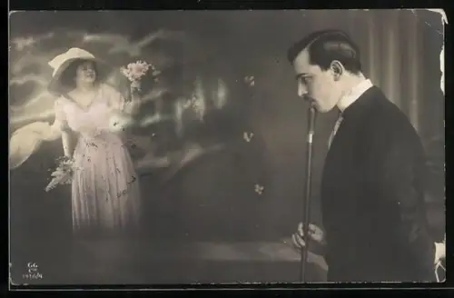 Foto-AK GG Co. Nr. 1416/4: Nachdenklicher Mann denkt an eine Dame mit Blumen