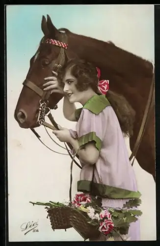 Foto-AK Leo, Paris Nr. 314: Junge Frau mit Blumenkorb mit ihrem Pferd