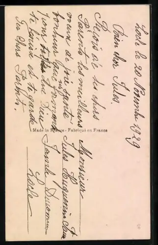 Foto-AK Leo, Paris Nr. 1471: Mädchen an einem Tisch mit Blumenvase