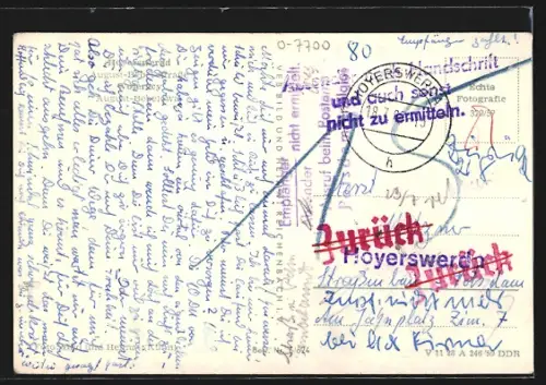 AK Hoyerswerda, Passanten in der August-Bebel-Strasse