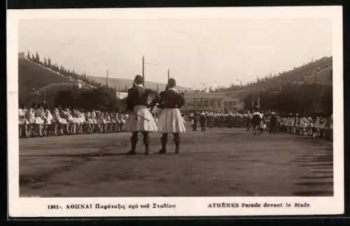 AK Athènes / Athen, Parade devant la Stade, Militärparade