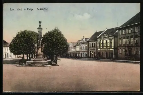 AK Lomnice n. Pop., Námestí, Platz mit Denkmal