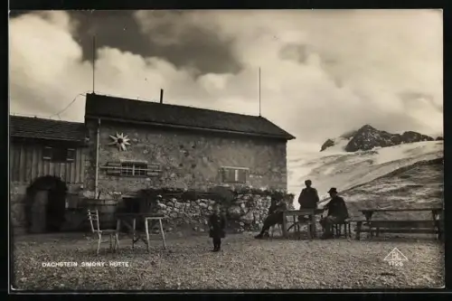 AK Simony-Hütte auf dem Dachstein, Frontansicht der Berghütte