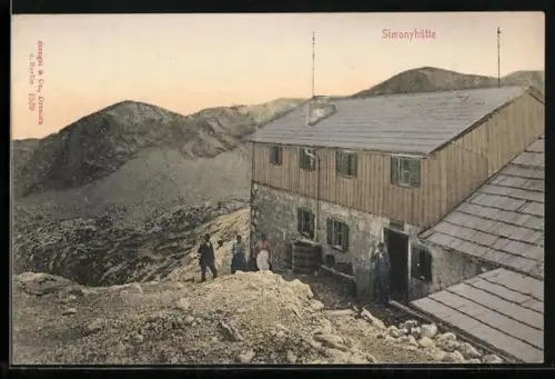 AK Simonyhütte, Gäste neben der Hütte