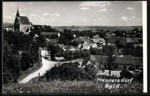 AK Hannersdorf, Ortsansicht mit Kirche aus der Vogelschau