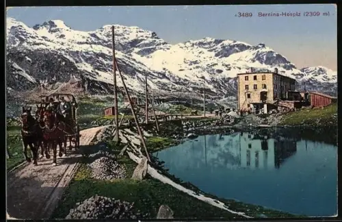 AK Ospizio Bernina, Ortsansicht mit Postkutsche