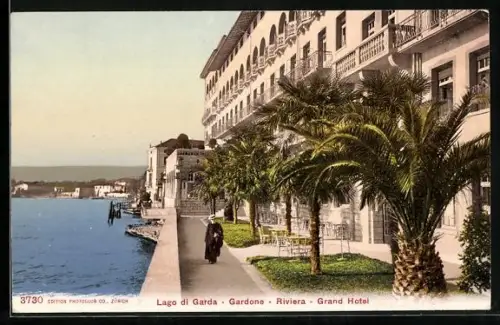 AK Gardone Riviera, Promenade am Grand Hotel