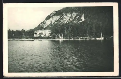 AK Mondsee, Kreuzstein am Mondsee, Blick zum Waldhotel