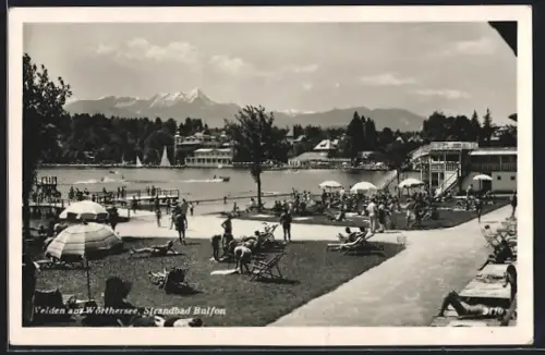 AK Velden am Wörthersee, Strandbad Bulfon mit Gästenj