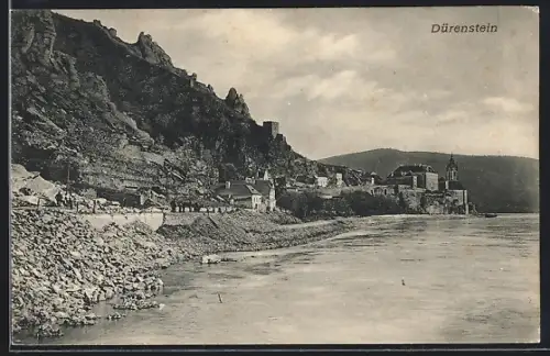 AK Dürenstein, Ortsansicht vom Fluss aus gesehen
