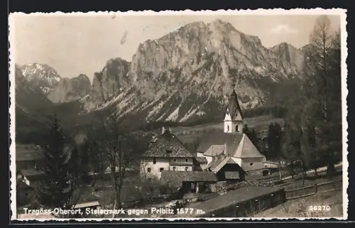 AK Tragöss-Oberort /Stmk., Ortspartie mit Kirche gegen Pribitz