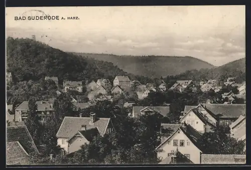 AK Bad Suderode a. Harz, Ortsansicht mit umliegenden Bergen