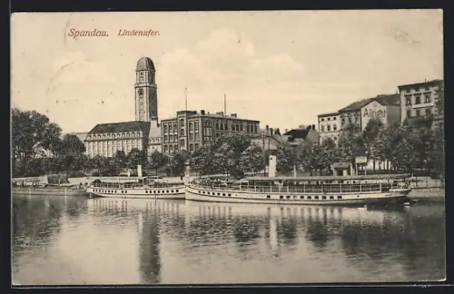 AK Berlin-Spandau, Lindenufer mit Dampfschiffen und Rathaus